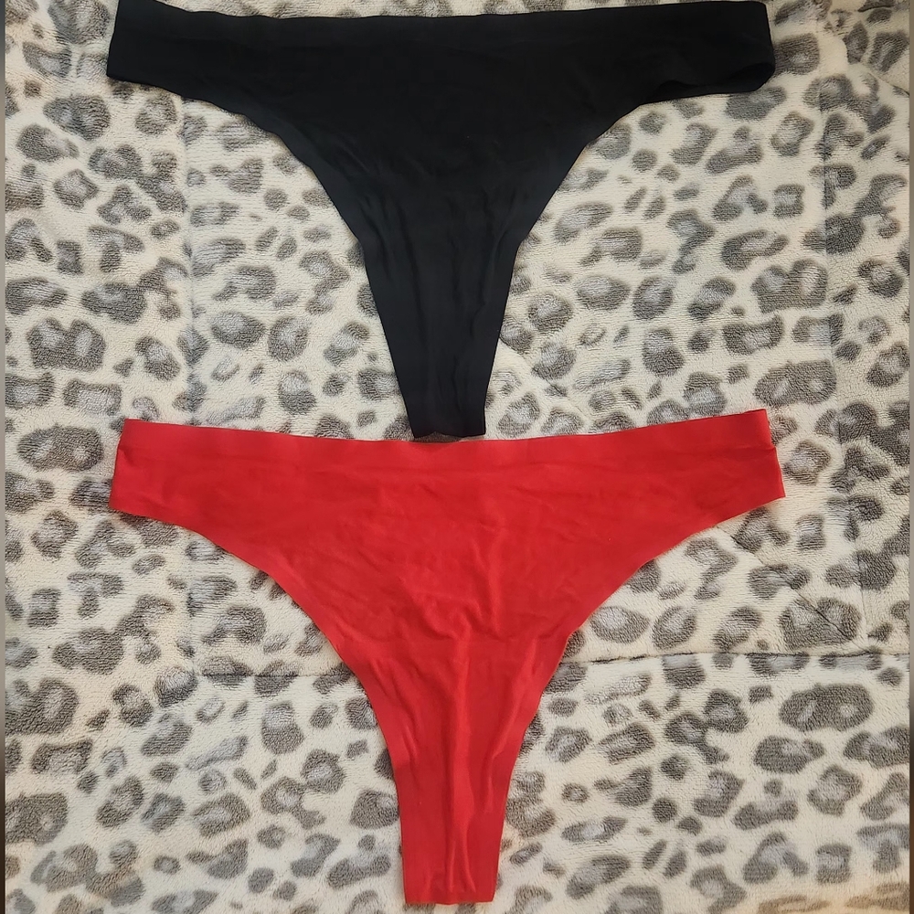 Cheek Boss Thongs Large